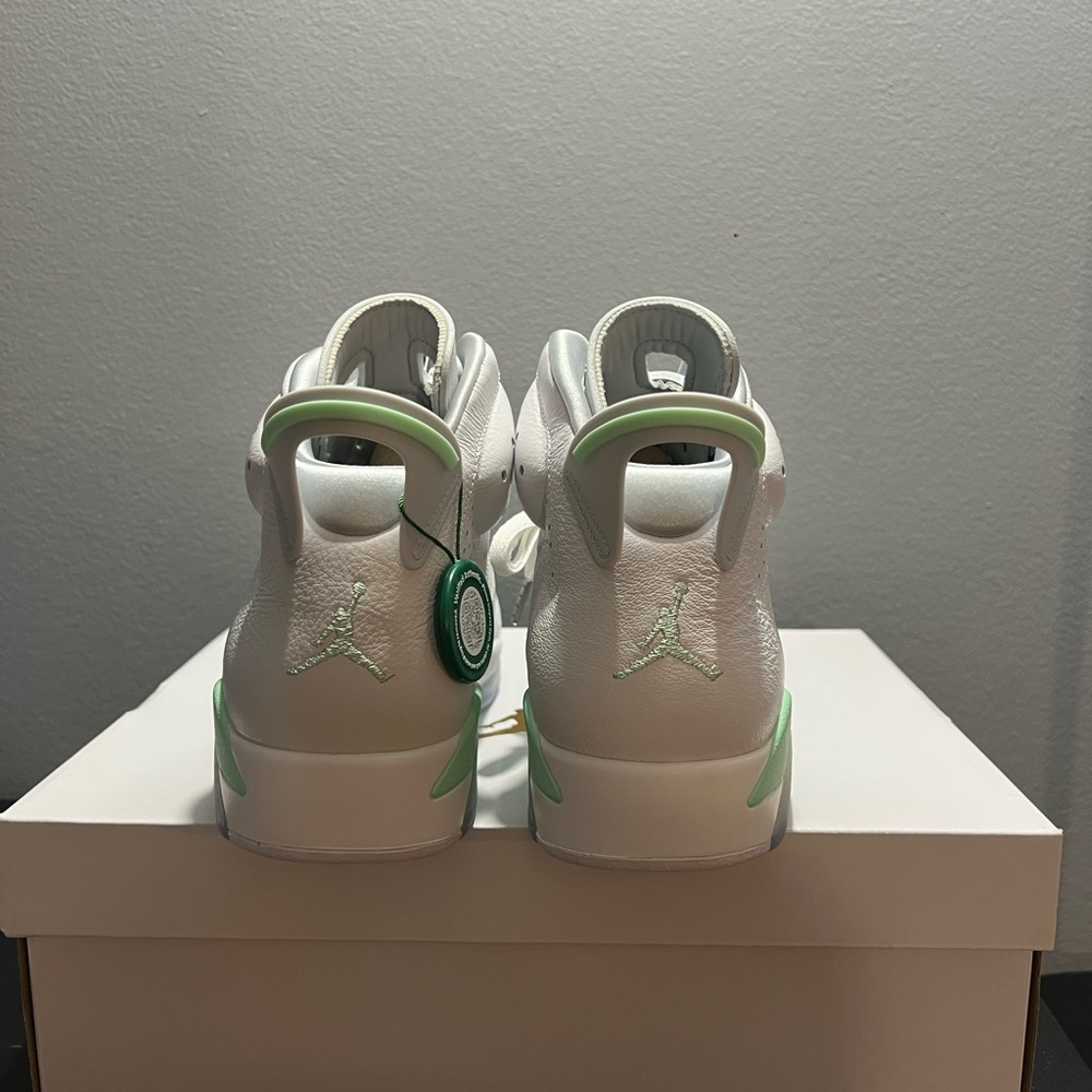 Jordan 6 - Picture 4 of 7